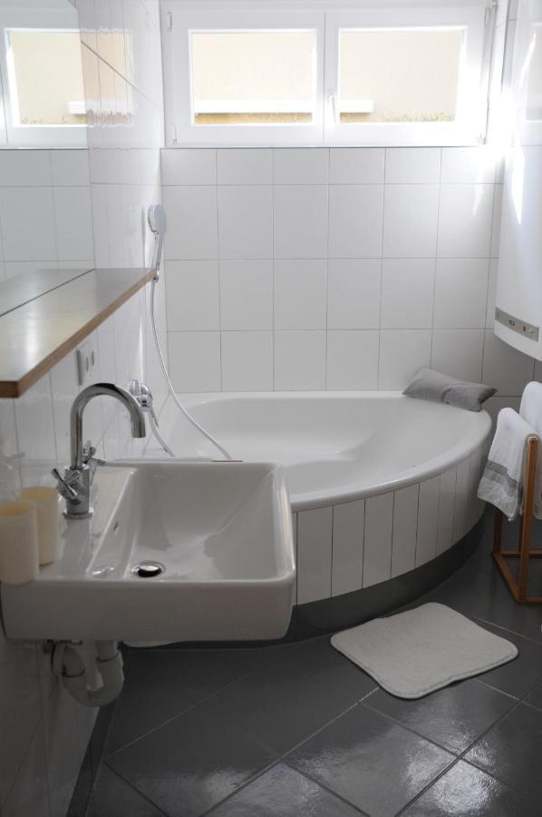 Relax Apartment Mit Garten - Lifestyle Am Bodensee, Fahrraeder & Parkplatz Inklusive Bregencja Zewnętrze zdjęcie